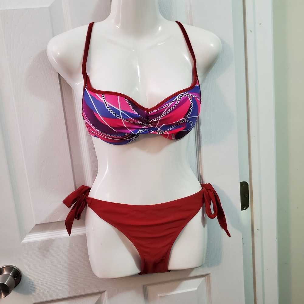 Colorful bikini - Picture 2 of 16